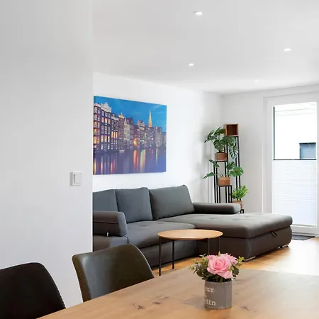 Neue In Zentraler Lage フルダ