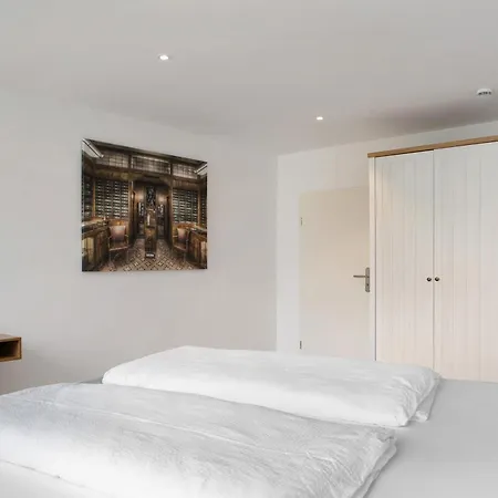 Neue In Zentraler Lage アパート フルダ