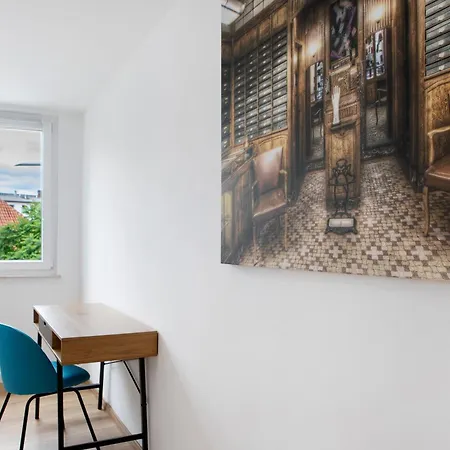 Neue In Zentraler Lage アパート *