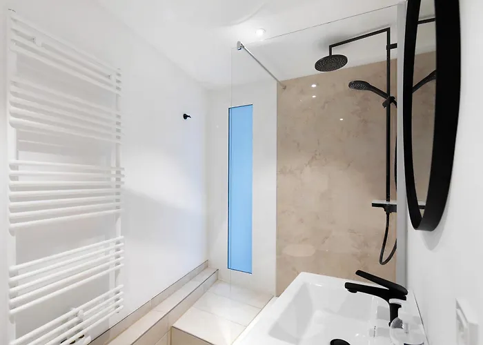 Neue In Zentraler Lage Apartment